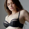 Delicate Lace Non Padded Underwired Bra - Black