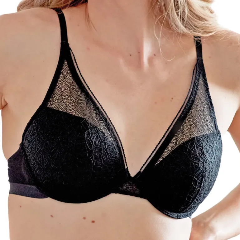 Delicate Lace Underwired T-shirt Bra - Black